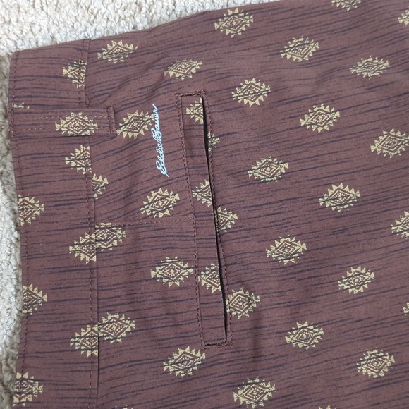 Eddie Bauer Travex Men’s Shorts Size 32 Brown Geometric Print  Stretch Nylon - Picture 10 of 12